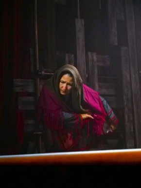 Разговор души с прошлым: театр обско-угорских народов «Солнце» представил спектакль «Ма-ма»