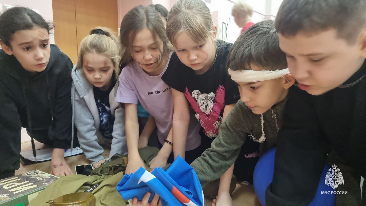 В Белоярском прошел учебно-патриотический квест при участии пожарно-спасательного подразделения В Белоярском прошел учебно-патриотический квест при участии пожарно-спасательного подразделения