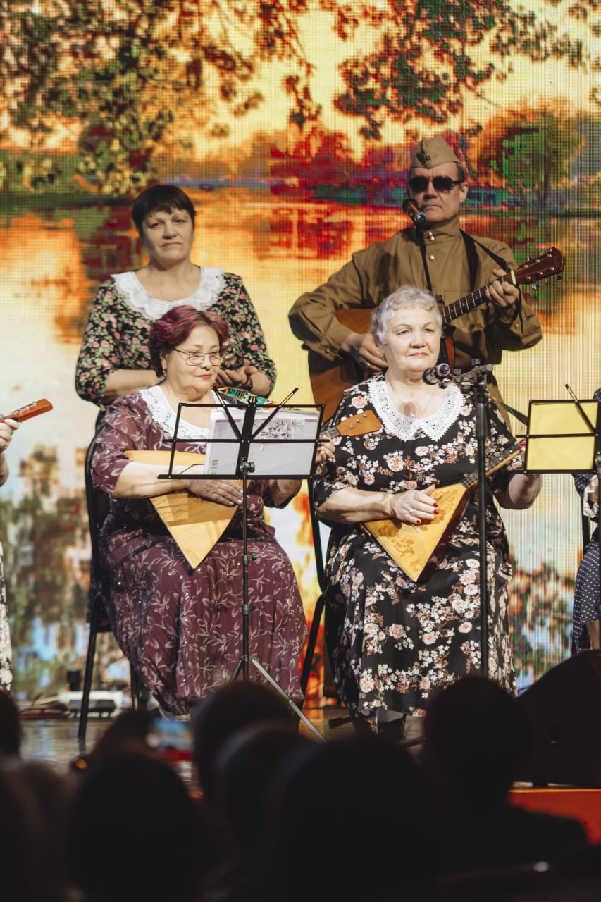 Творчество не знает возраста: в Сургуте состоялся гала-концерт фестиваля «С песней по жизни» Творчество не знает возраста: в Сургуте состоялся гала-концерт фестиваля «С песней по жизни»