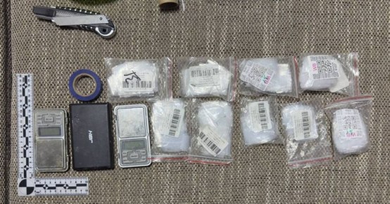 В Нягани полицейские задержали жителя Новосибирской области, подозреваемого в незаконном обороте наркотиков