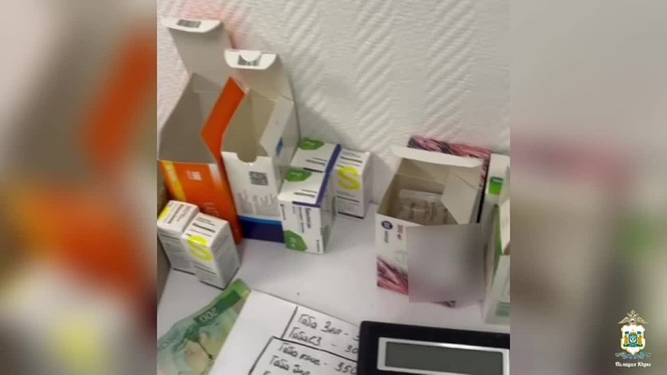 В Нефтеюганске полицейские пресекли незаконную продажу лекарств в аптеке