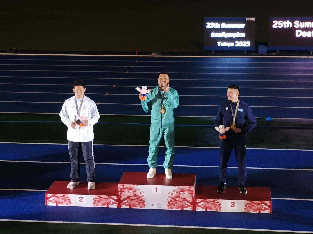 Сургутянин Ардашер Муминджанов стал сурдлимпийским чемпионом в десятиборье Сургутянин Ардашер Муминджанов стал сурдлимпийским чемпионом в десятиборье