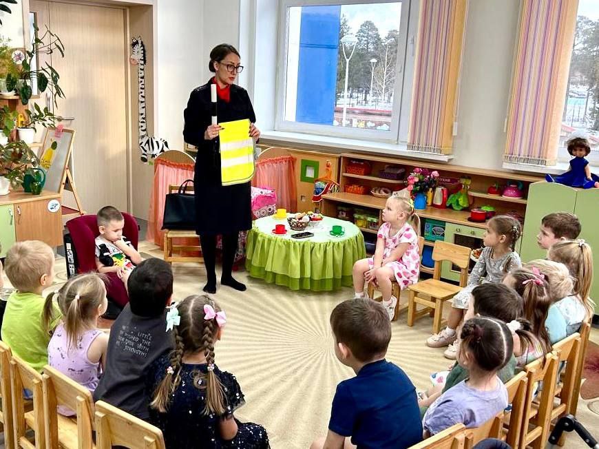 «Светлячки» на дорогах Югры: как сделать путь безопаснее «Светлячки» на дорогах Югры: как сделать путь безопаснее