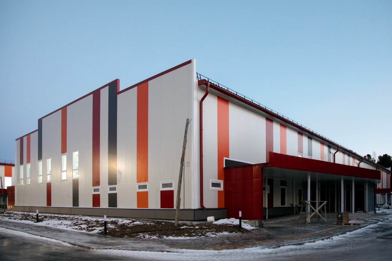 В Сургуте завершается строительство трёх спортивных комплексов В Сургуте завершается строительство трёх спортивных комплексов