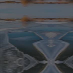 Лёд — не место для игр. Каждую осень, когда на водоёмах появляется первый лёд, дети спешат проверить его на прочность