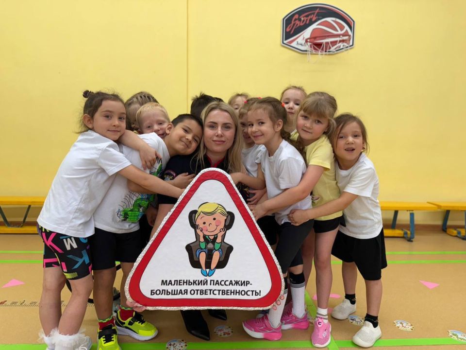 Уважаемые участники дорожного движения! В этот пятничный день особенно важно напомнить о главном — о безопасности на дорогах