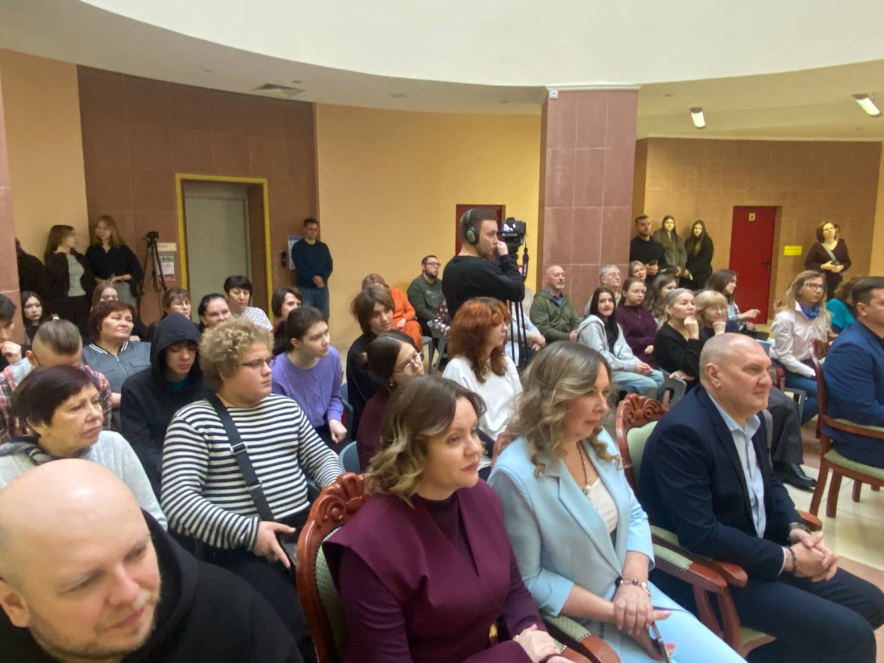 В городской библиотеке прошел форум «В диалоге Макеевка – Нефтеюганск» В городской библиотеке прошел форум «В диалоге Макеевка – Нефтеюганск»