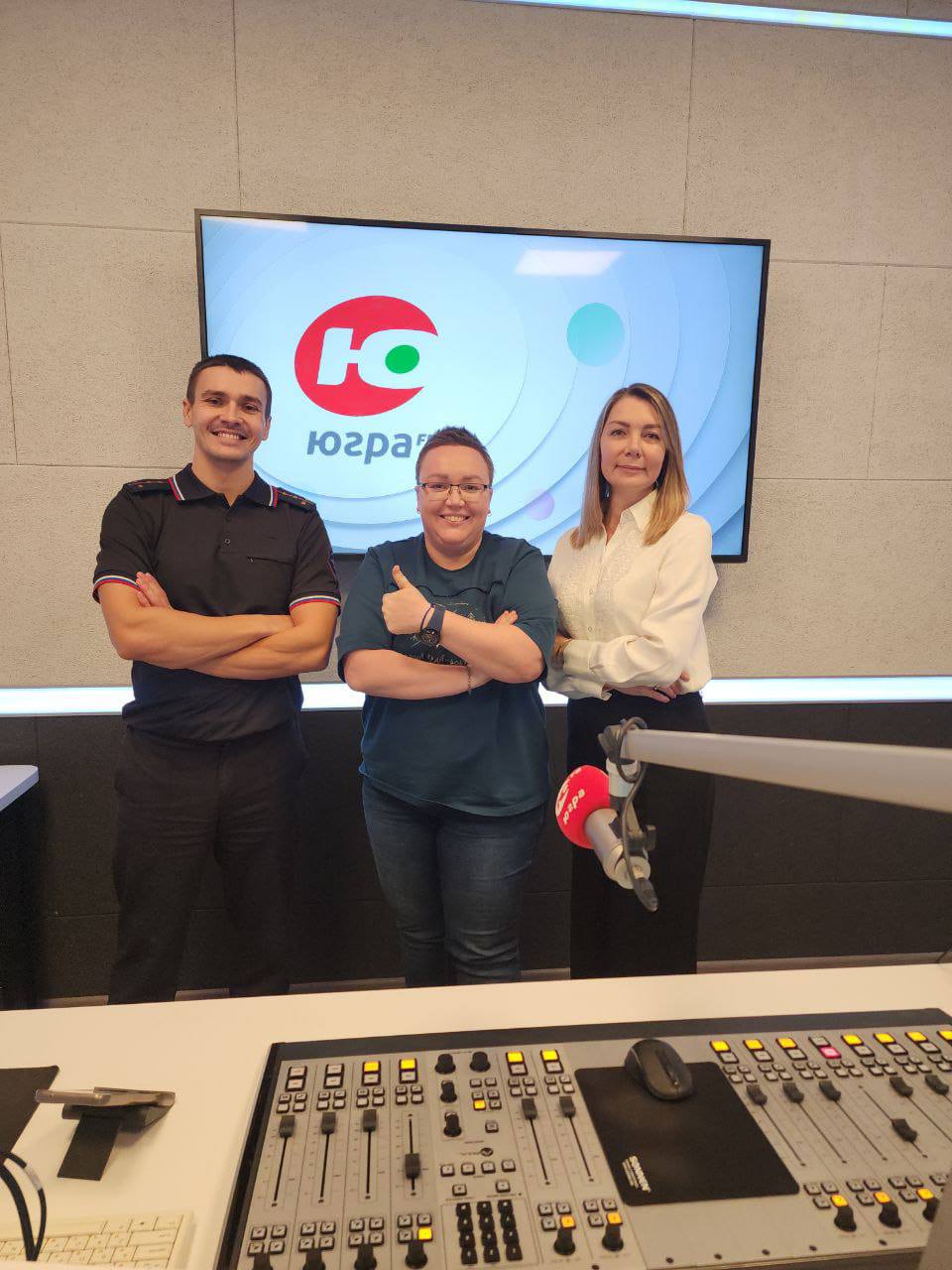 В эфире радио «Югра» обсудили вопросы безопасности на дороге