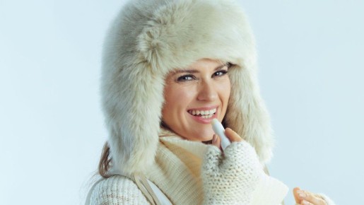 О проблеме потрескавшихся губ в холода забудете навсегда: помогут простые хитрости