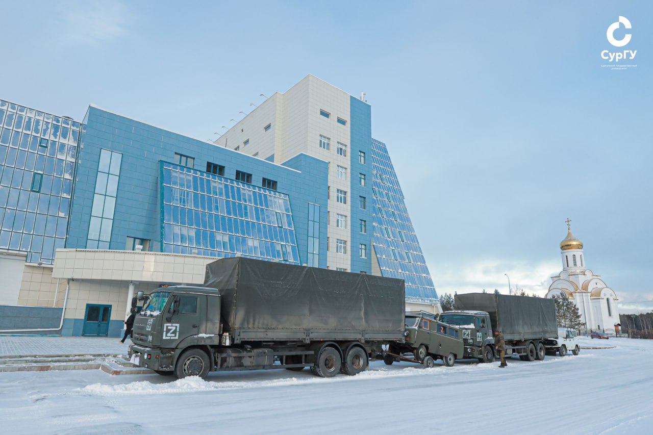Очередной конвой в зону специальной военной операции отправили из Сургута