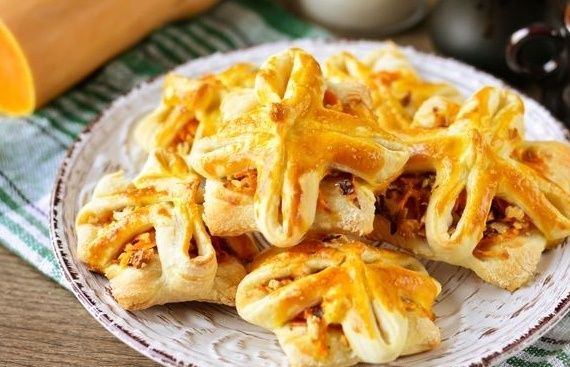 Слойки с тыквой и грецкими орехами: идеальный десерт для осени