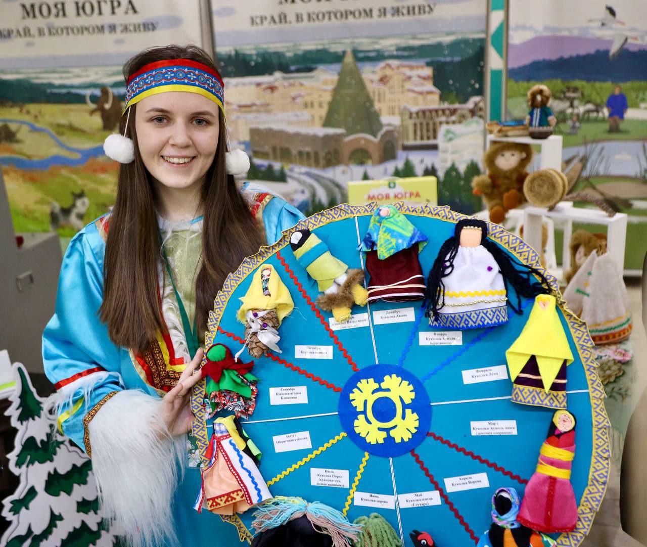 Дмитрий Кощенко: В Нижневартовске при поддержке Правительства автономного округа открылся форум инновационных образовательных практик «Край родной – моя Югра» Дмитрий Кощенко: В Нижневартовске при поддержке Правительства автономного округа открылся форум инновационных образовательных практик «Край родной – моя Югра»