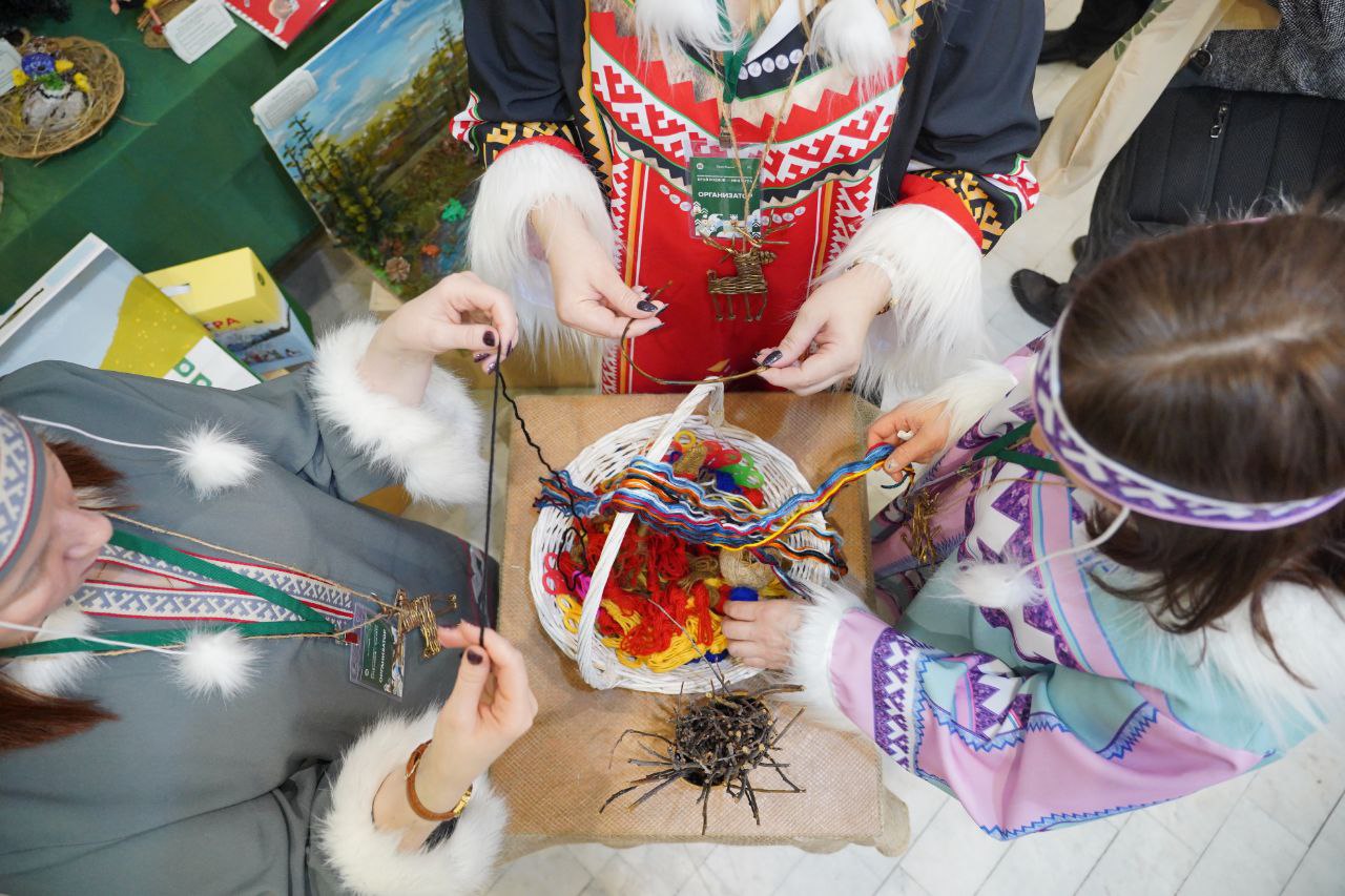 Дмитрий Кощенко: В Нижневартовске при поддержке Правительства автономного округа открылся форум инновационных образовательных практик «Край родной – моя Югра» Дмитрий Кощенко: В Нижневартовске при поддержке Правительства автономного округа открылся форум инновационных образовательных практик «Край родной – моя Югра»