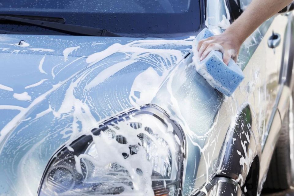 Как правильно мыть машину: советы для чистоты и блеска