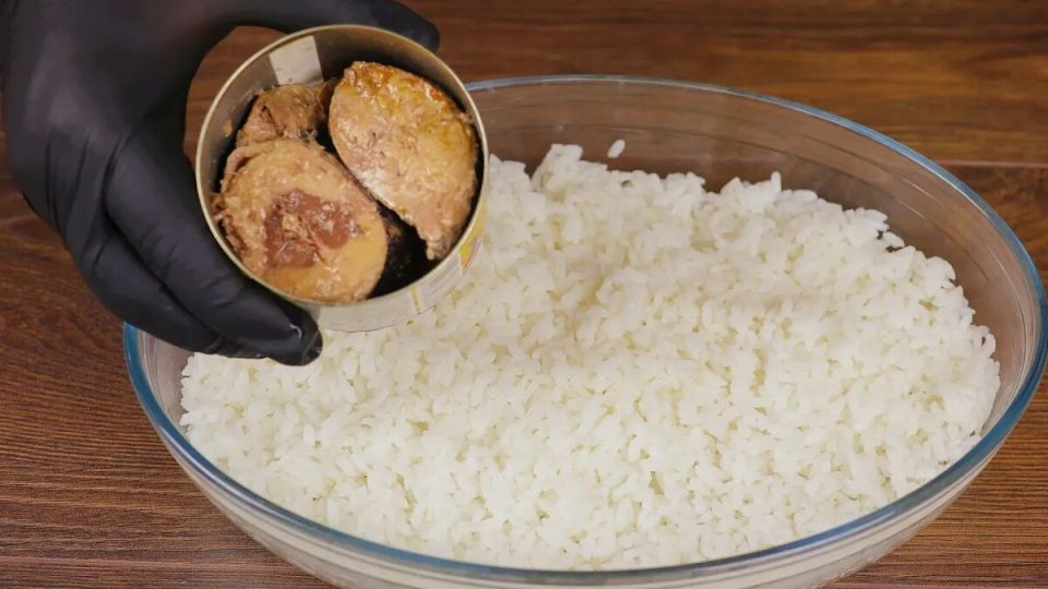 Универсальная запеканка: тунцовое вдохновение с рисом и сыром