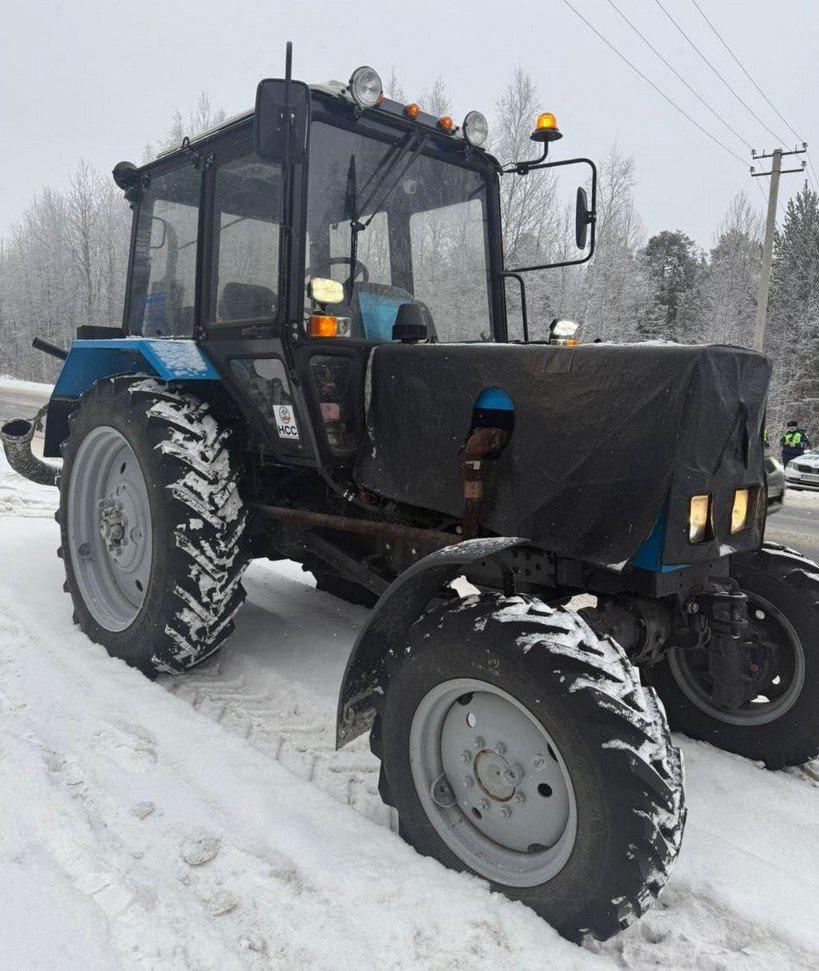 Тракторист с липовыми правами попался на трассе в Нижневартовском районе