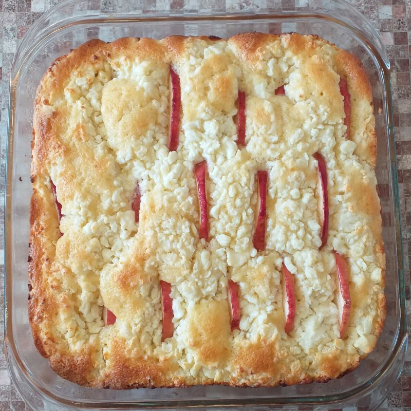 Необычный пирог с яблоками и творогом: секреты приготовления