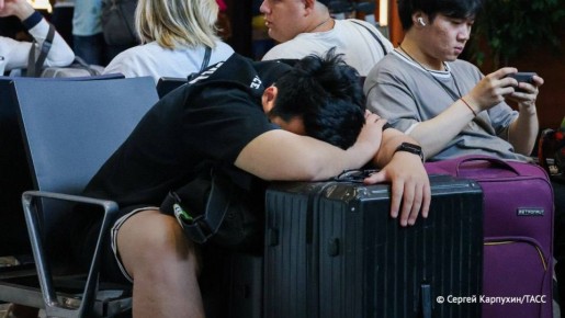 Прибытие девяти авиарейсов задерживается в новосибирском аэропорту Толмачево, следует из данных онлайн-табло