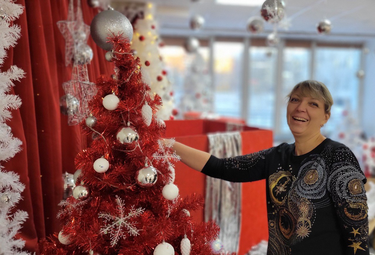 Атмосфера волшебства. Центральная библиотека уже в ноябре примеряет новогодний наряд и готовится встречать главный праздник года Атмосфера волшебства. Центральная библиотека уже в ноябре примеряет новогодний наряд и готовится встречать главный праздник года