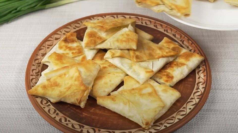 Вкусные и ароматные пирожки с мясом: вместо теста возьмите обычный лаваш