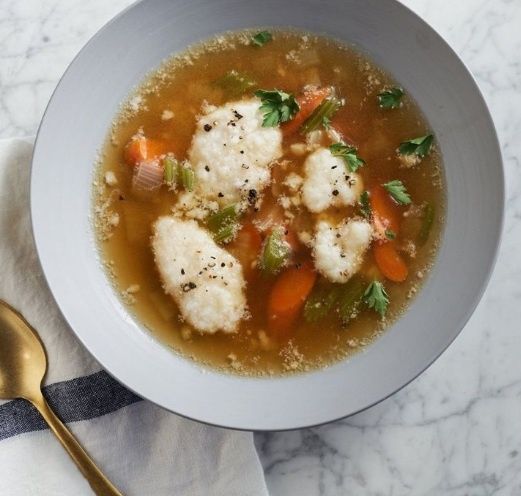 Картофельный суп с галушками: классика домашней кухни