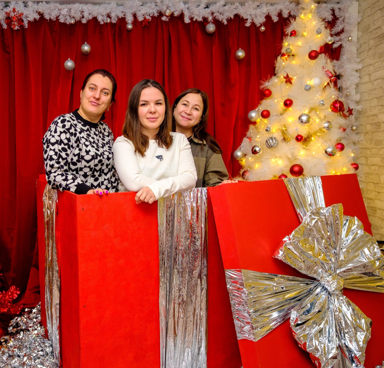 Атмосфера волшебства. Центральная библиотека уже в ноябре примеряет новогодний наряд и готовится встречать главный праздник года Атмосфера волшебства. Центральная библиотека уже в ноябре примеряет новогодний наряд и готовится встречать главный праздник года