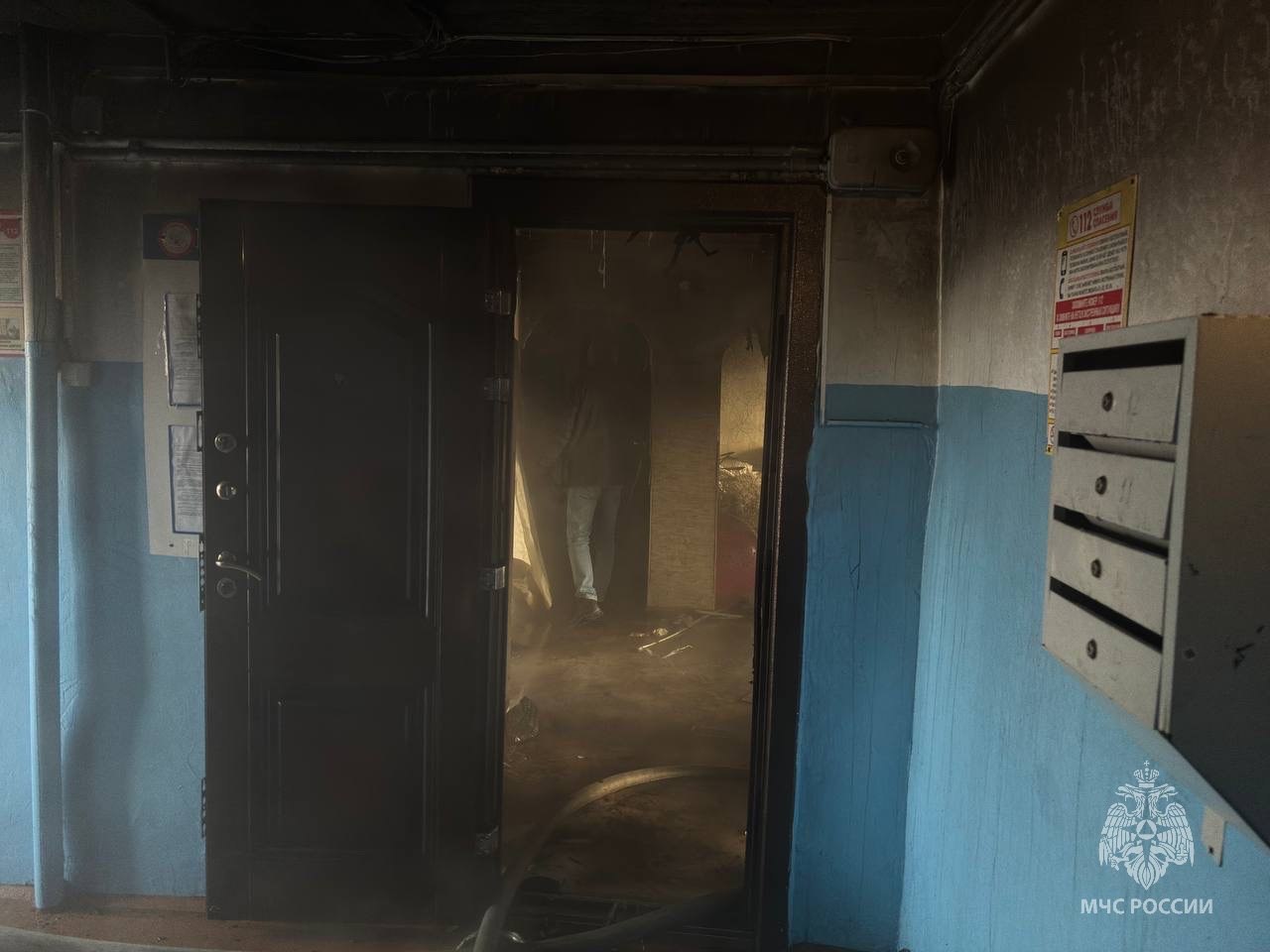 В Лянторе пожарные МЧС Югры спасли ребёнка и двух взрослых из горящего дома В Лянторе пожарные МЧС Югры спасли ребёнка и двух взрослых из горящего дома