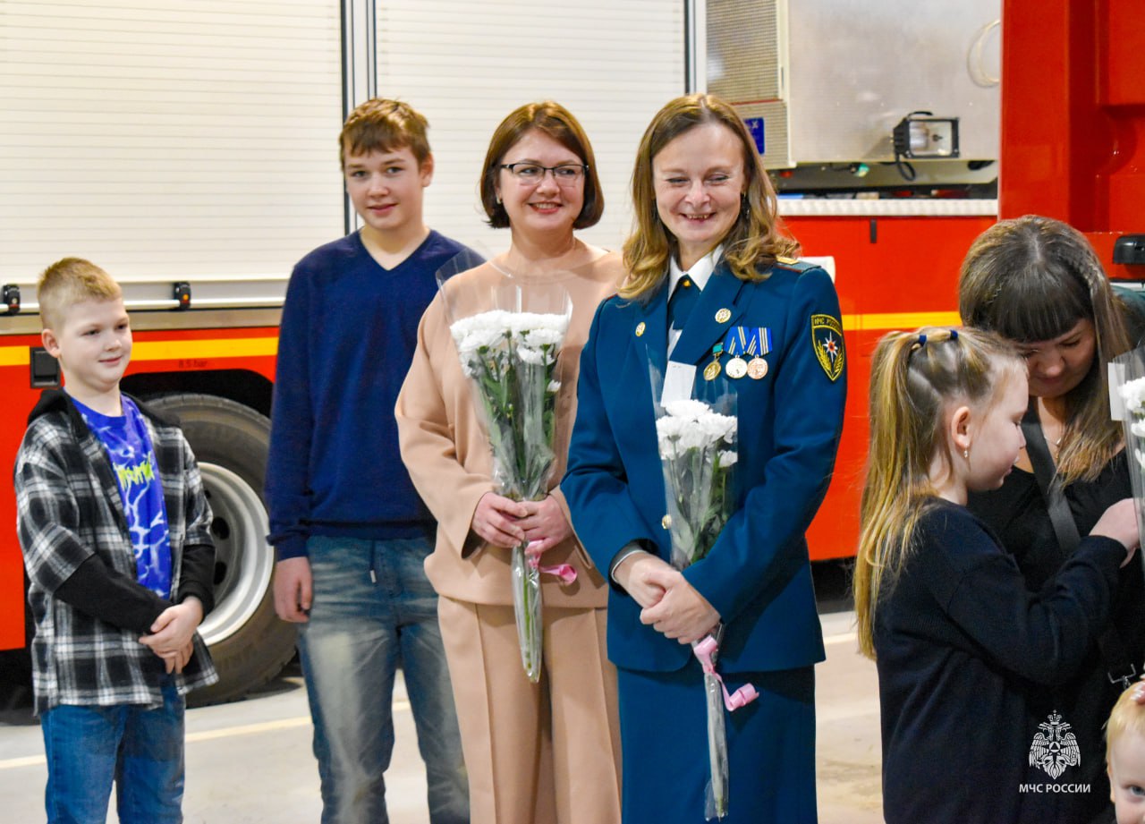 День матери в пожарной части День матери в пожарной части