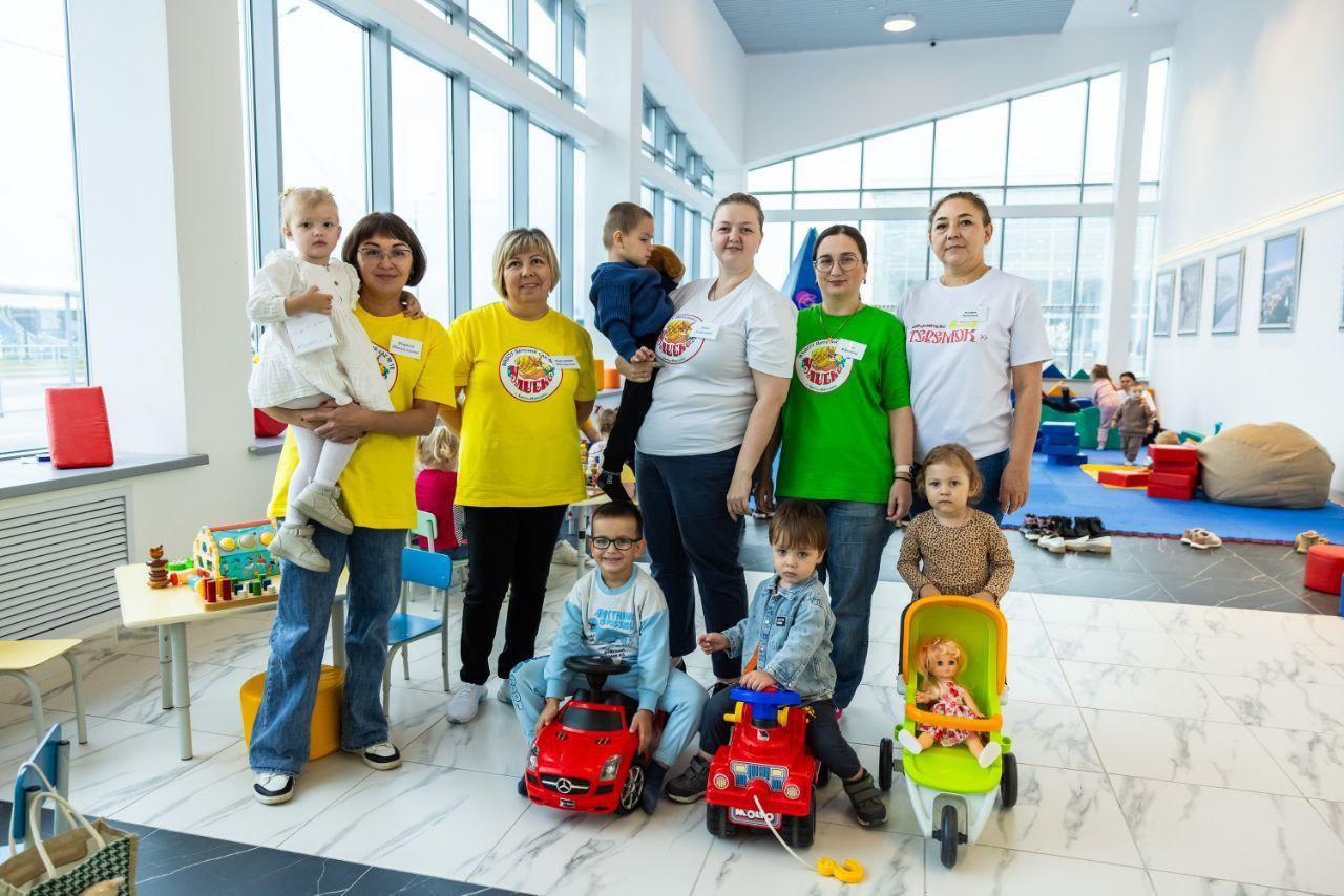 Максим Ряшин: Дорогие мамы, поздравляю вас с самым прекрасным и тёплым праздником – Днём матери Максим Ряшин: Дорогие мамы, поздравляю вас с самым прекрасным и тёплым праздником – Днём матери