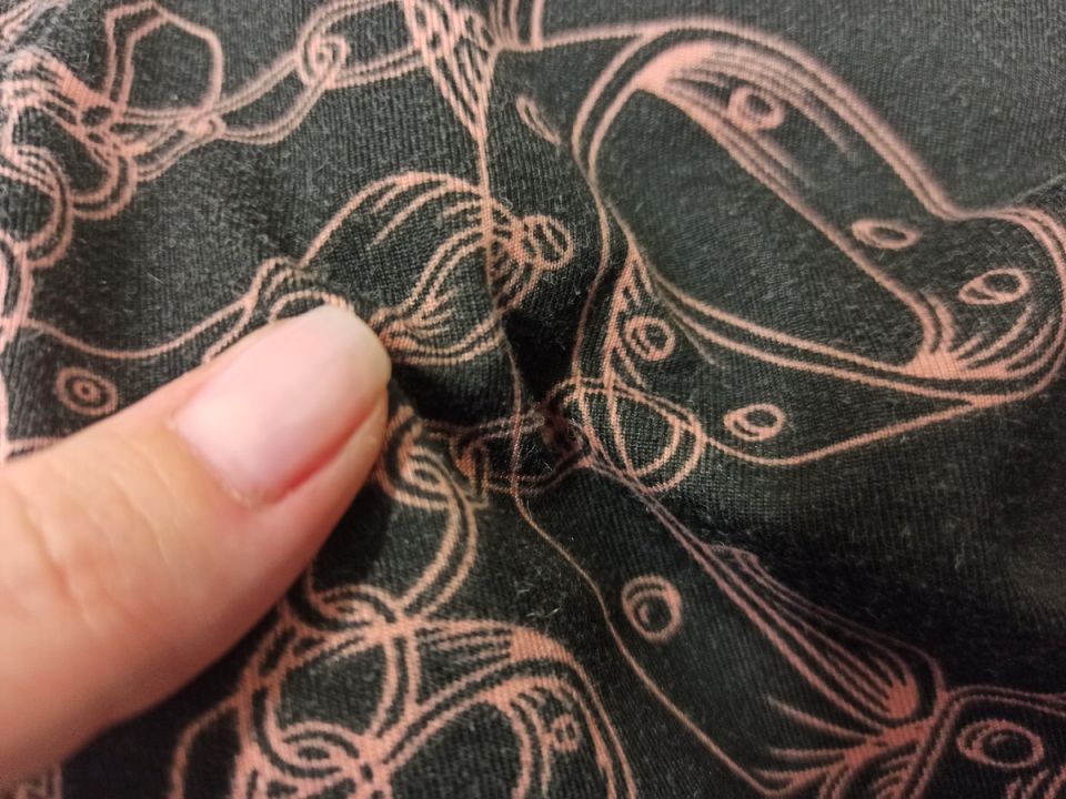 Три простых способа навсегда избавиться от ворсинок на одежде