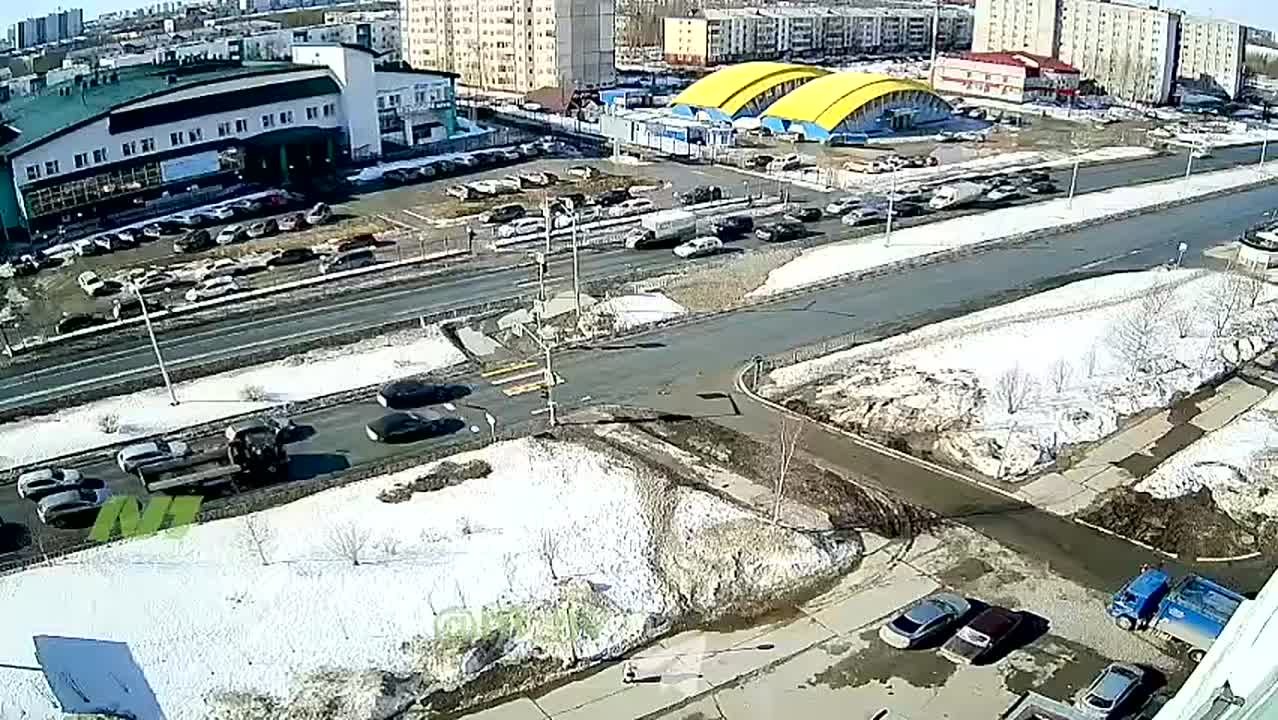 Почти два миллиона получит вартовчанка, которую весной сбил мусоровоз