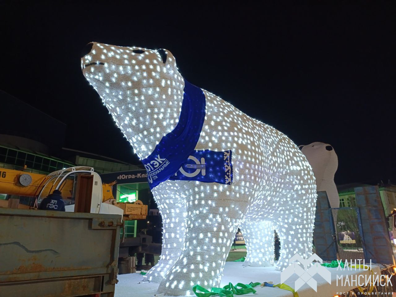 Вся семья в сборе, а это значит лишь одно — Новый Год совсем близко! Вся семья в сборе, а это значит лишь одно — Новый Год совсем близко!