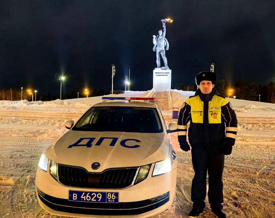 Лейтенант Ламп не оставил вартовчанку в беде и починил ей машину