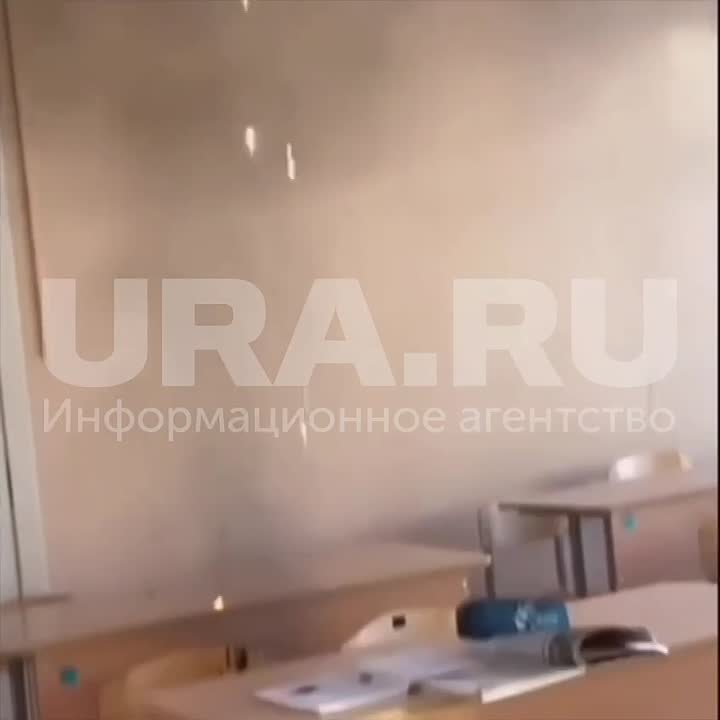 Пожар вспыхнул в школе в Сургуте