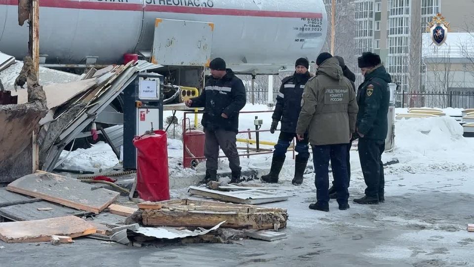 Устанавливаются обстоятельства происшествия на автомобильной газозаправочной станции