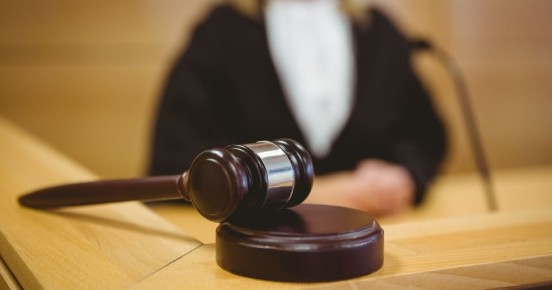 КС РФ: Нельзя автоматически повышать цену договора с физлицом из-за НДС