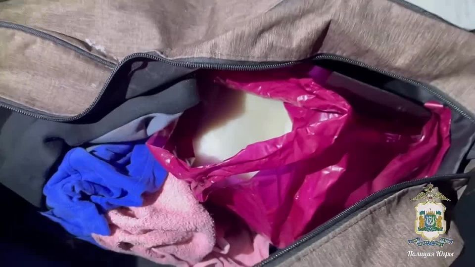 Четыре килограмма мефедрона привез в вартовчанам первокурсник из Екатеринбурга