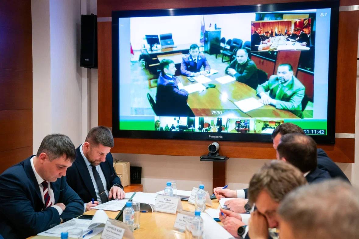 Заместитель Генпрокурора России Сергей Зайцев провел личный прием жителей Ханты-Мансийского автономного округа – Югры Заместитель Генпрокурора России Сергей Зайцев провел личный прием жителей Ханты-Мансийского автономного округа – Югры