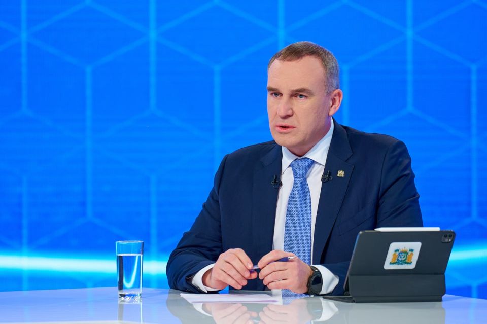 Руслан Кухарук рассказал, как детям из Югры попасть на губернаторскую елку