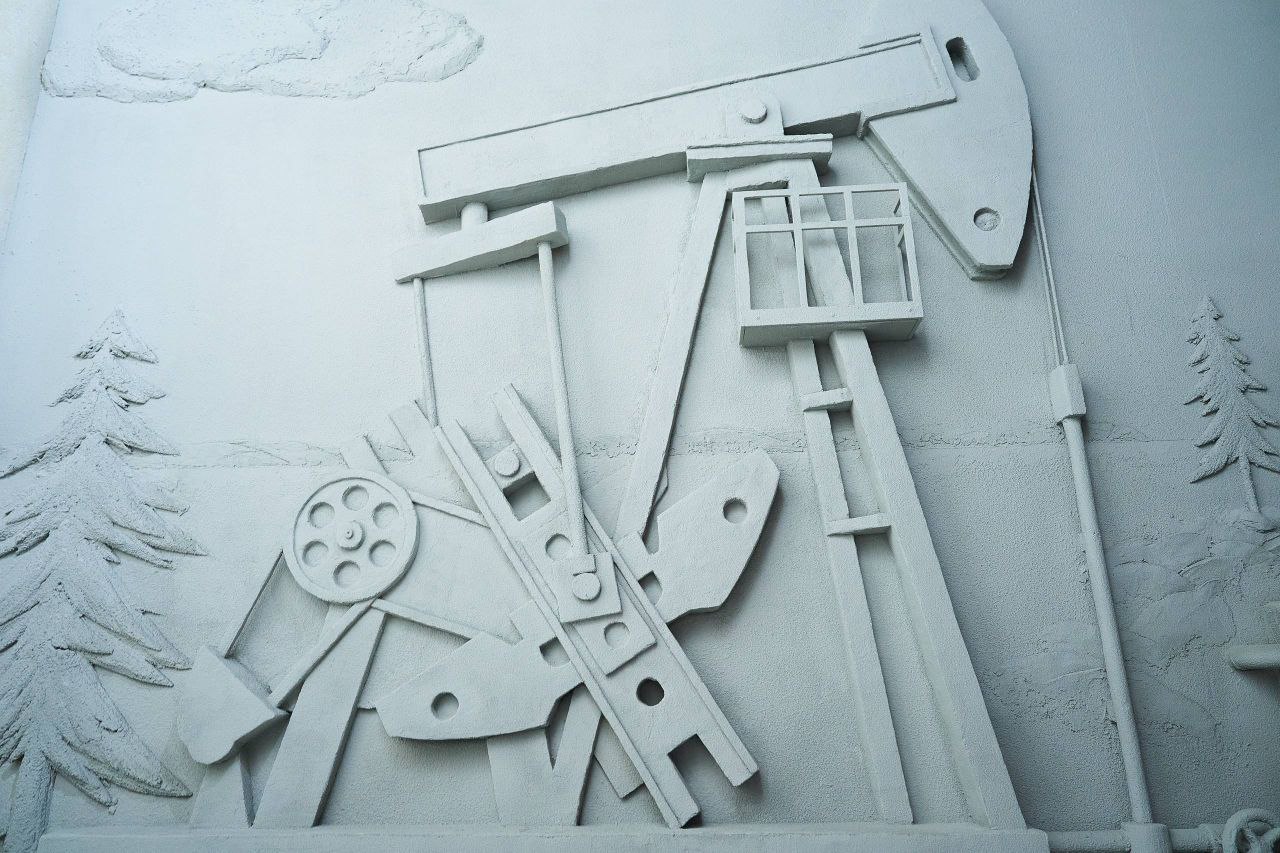 Губернатор Югры Руслан Кухарук осмотрел ход строительства Национального центра «Россия» в Югре Губернатор Югры Руслан Кухарук осмотрел ход строительства Национального центра «Россия» в Югре