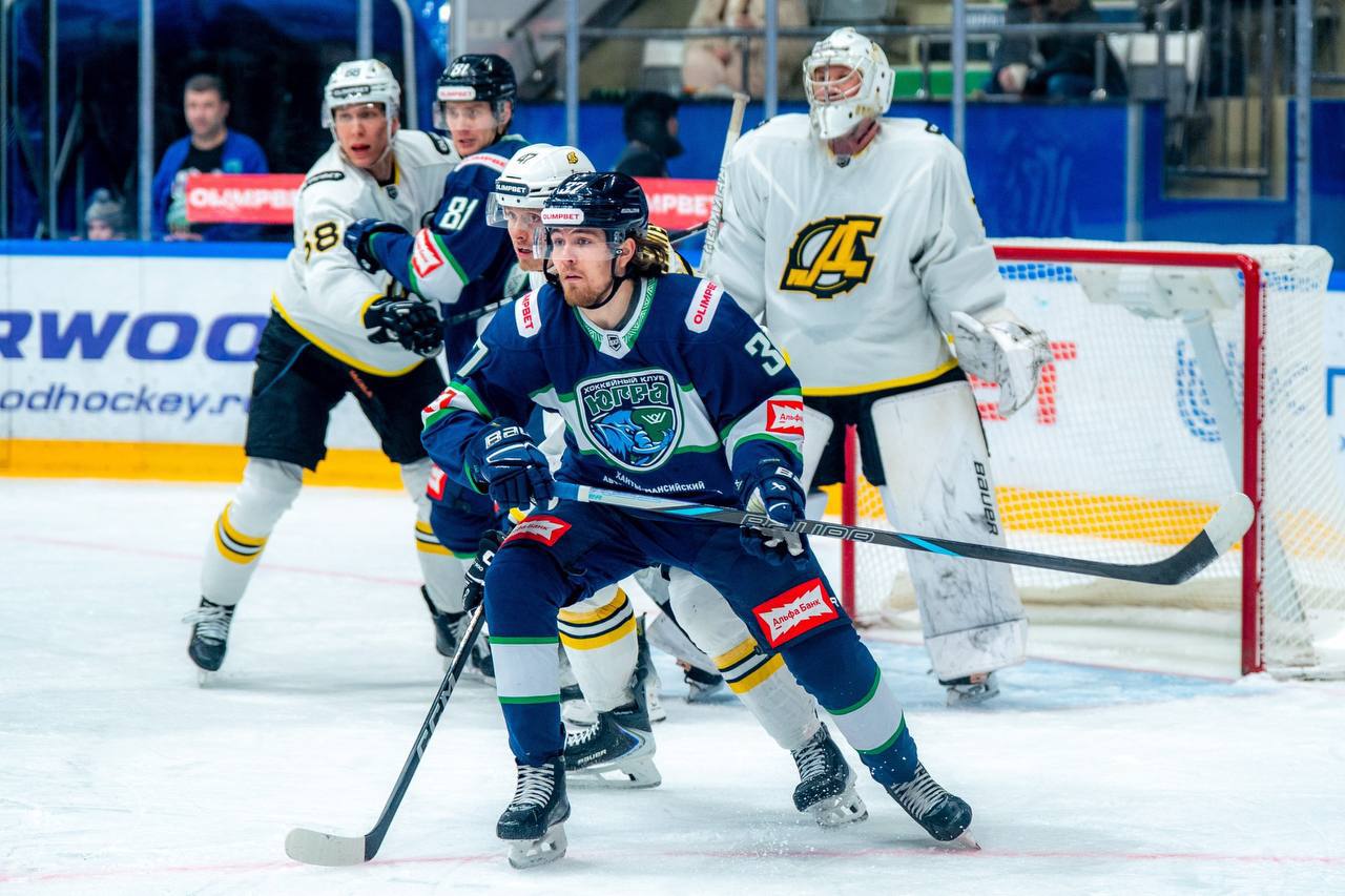 «Югра» в присутствии двух губернаторов уступила в домашнем матче чемпионата ВХЛ «Дизелю» «Югра» в присутствии двух губернаторов уступила в домашнем матче чемпионата ВХЛ «Дизелю»