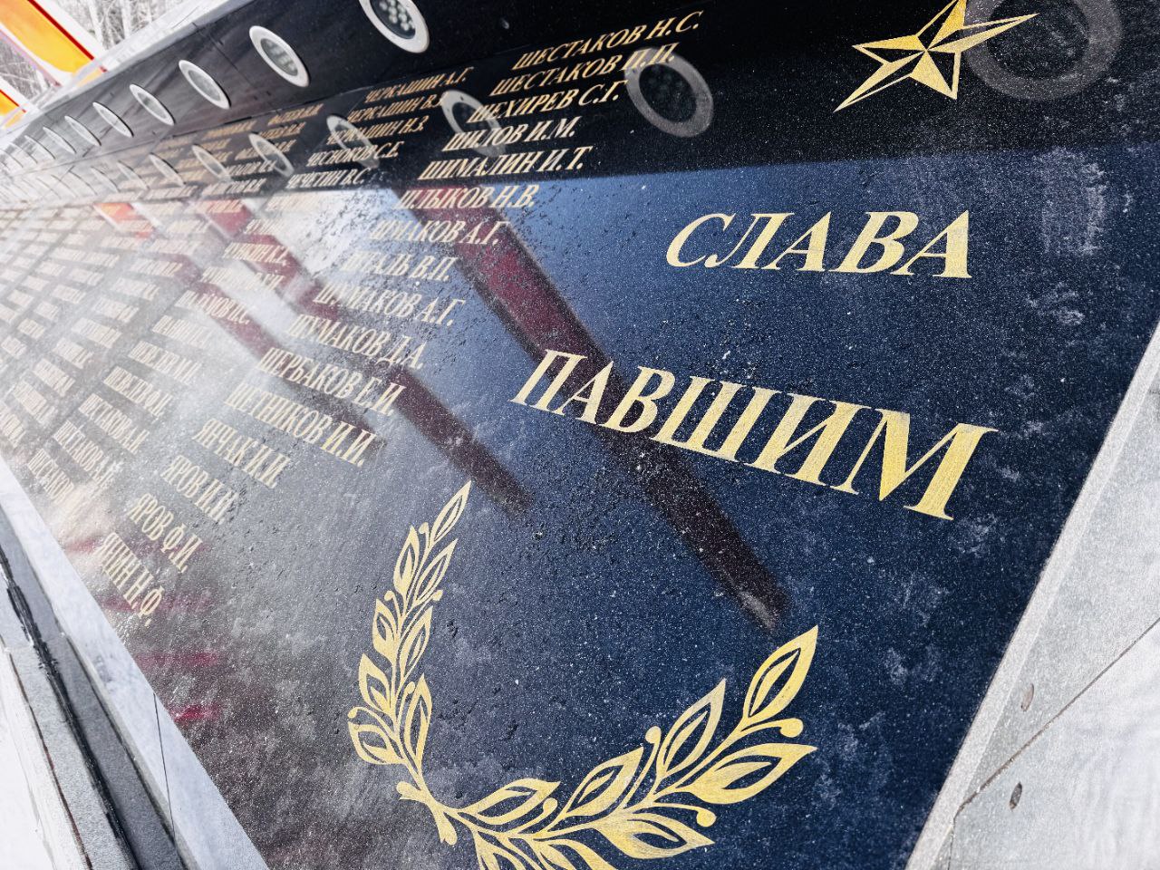 Дмитрий Кощенко: Сегодня, 9 декабря, наша страна отмечает День Героев Отечества Дмитрий Кощенко: Сегодня, 9 декабря, наша страна отмечает День Героев Отечества