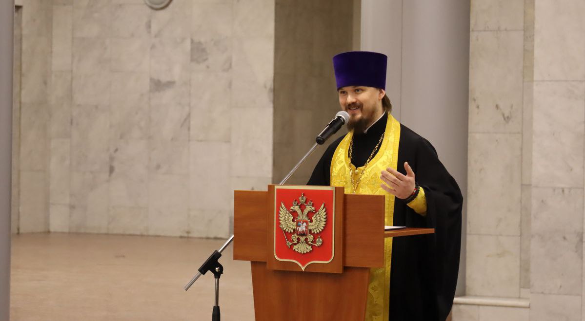 В Ханты-Мансийске учащиеся полицейского класса приняли присягу на верность Отечеству В Ханты-Мансийске учащиеся полицейского класса приняли присягу на верность Отечеству