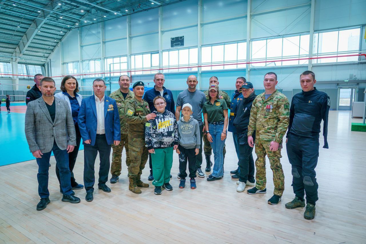 Полномочный представитель президента Российской Федерации в Уральском федеральном округе Артём Жога поздравила Югру с 95-летием Полномочный представитель президента Российской Федерации в Уральском федеральном округе Артём Жога поздравила Югру с 95-летием