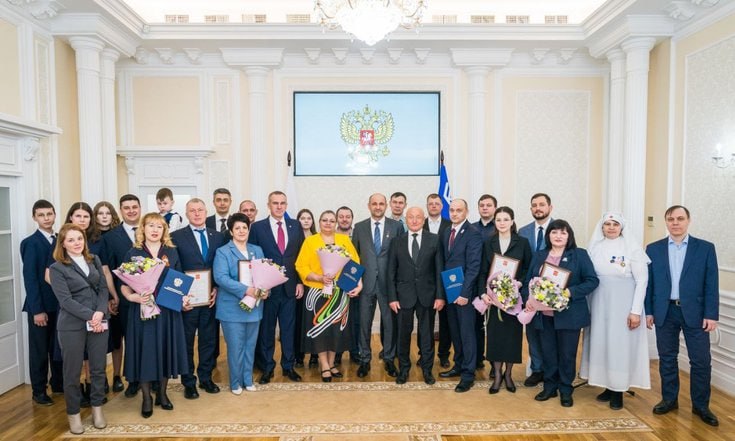 Полномочный представитель президента Российской Федерации в Уральском федеральном округе Артём Жога поздравила Югру с 95-летием