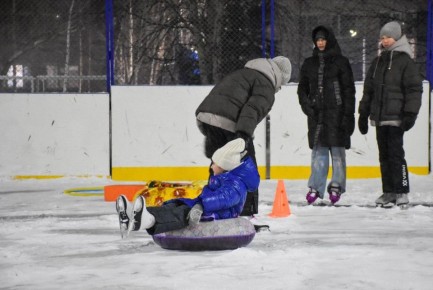 Уже пять катков заработали в Нижневартовске и один готовится к открытию: