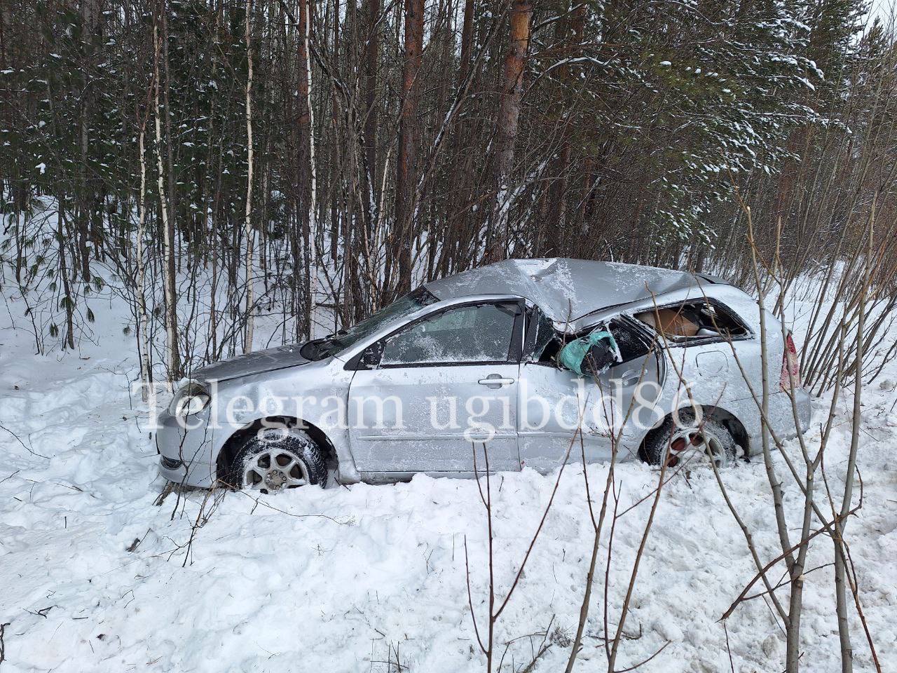 В Нижневартовском районе опрокинулось авто В Нижневартовском районе опрокинулось авто