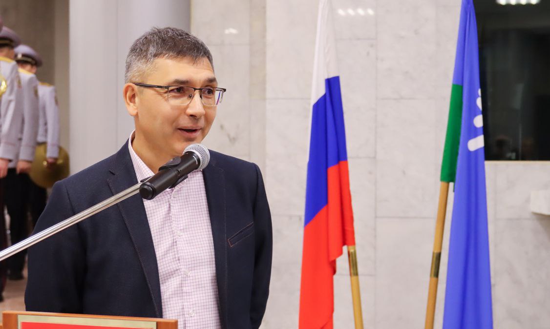 В Югре в рамках Всероссийской акции «Мы - граждане России» прошла торжественная церемония вручения первых паспортов юным жителям региона В Югре в рамках Всероссийской акции «Мы - граждане России» прошла торжественная церемония вручения первых паспортов юным жителям региона