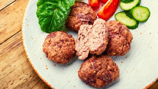 Получите только плоские сухари: сочность в котлетах «убивают» эти 2 продукта