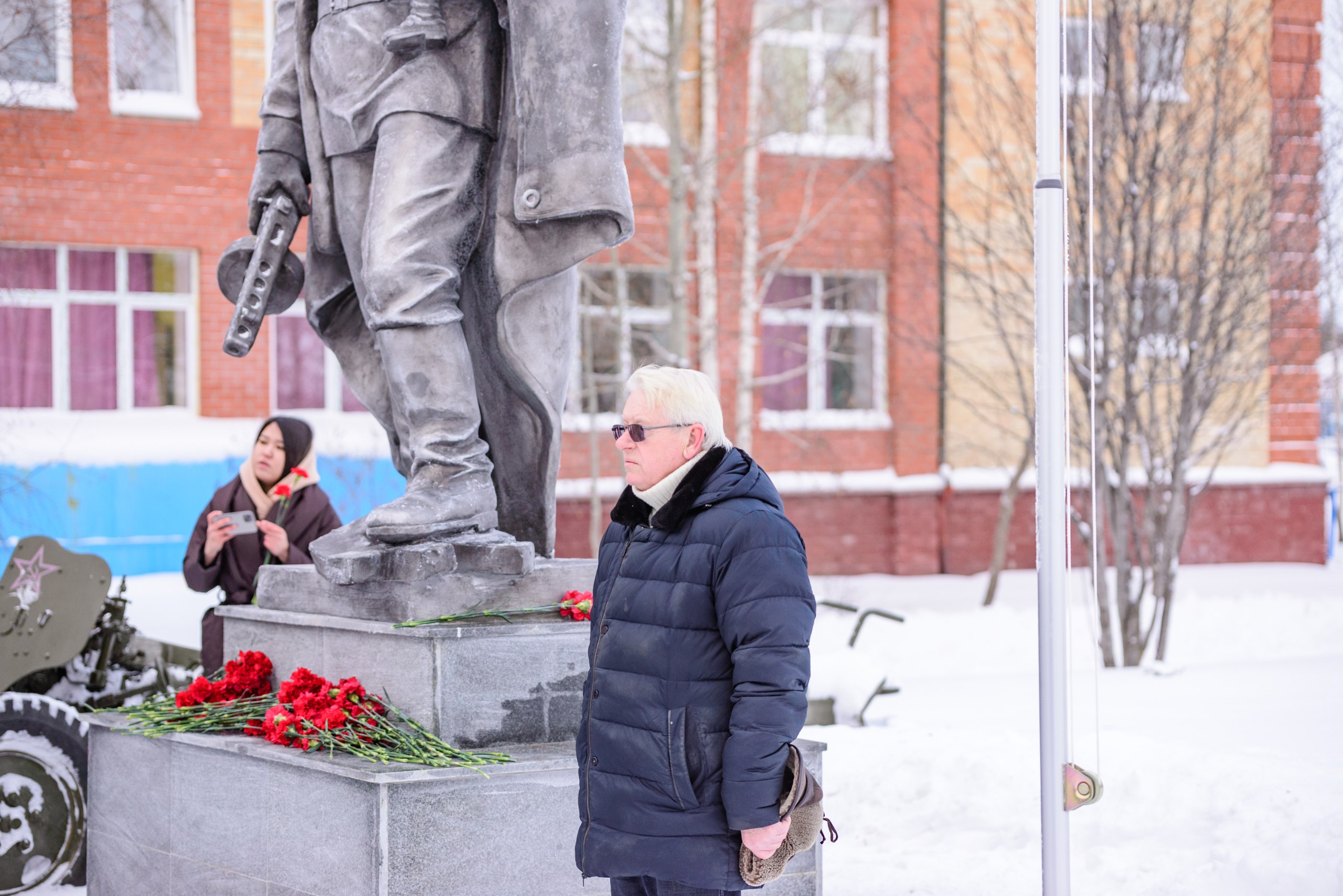 Максим Ряшин: В День Конституции Российской Федерации на территории 8 школы вместе с земляками торжественно открыли обновленный памятник Солдату Великой Отечественной войны 1941-1945 Максим Ряшин: В День Конституции Российской Федерации на территории 8 школы вместе с земляками торжественно открыли обновленный памятник Солдату Великой Отечественной войны 1941-1945
